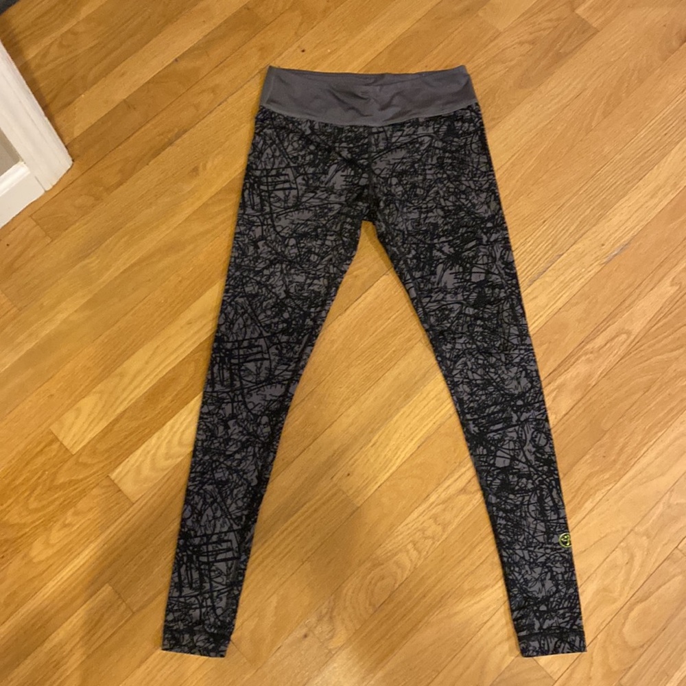 Zumba Fitness leggings: Sm - Picture 3 of 4